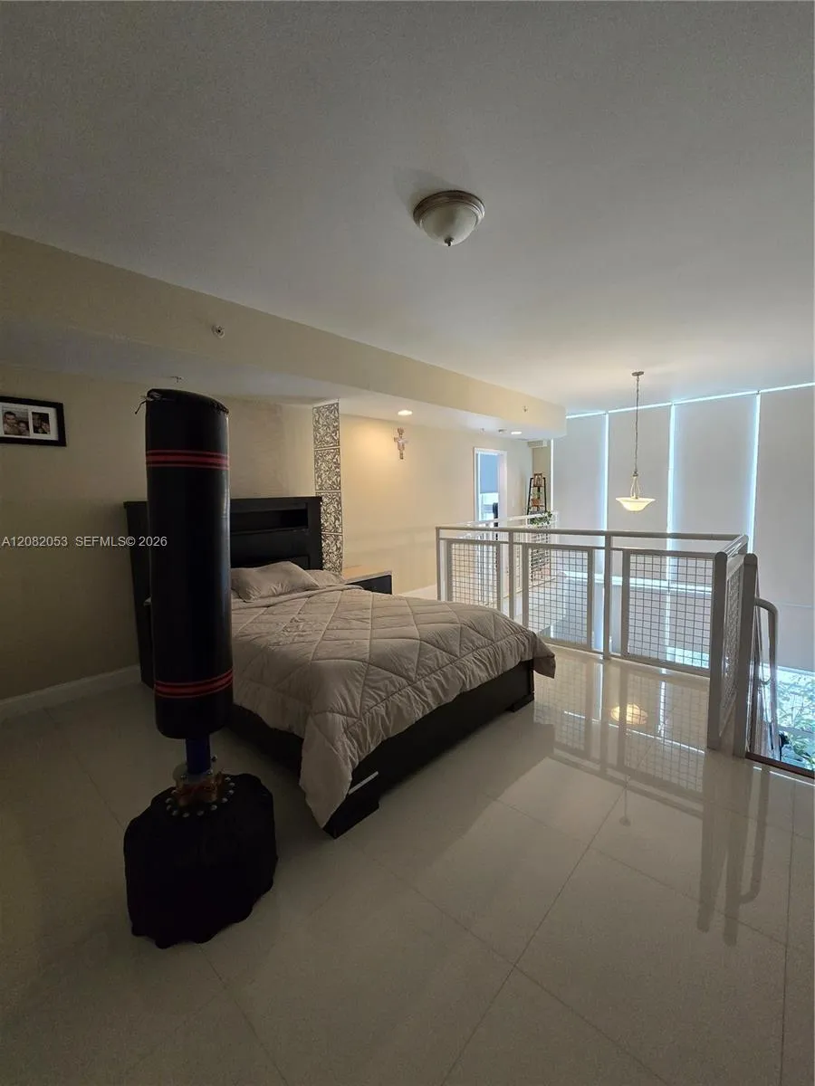 244 Biscayne Blvd #652 Miami, FL 33132