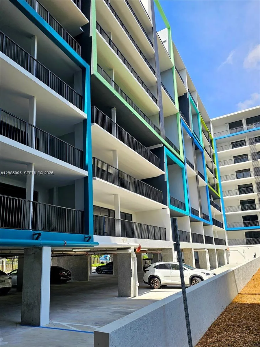 4400 Sunrise Blvd #S2-B Plantation, FL 33317