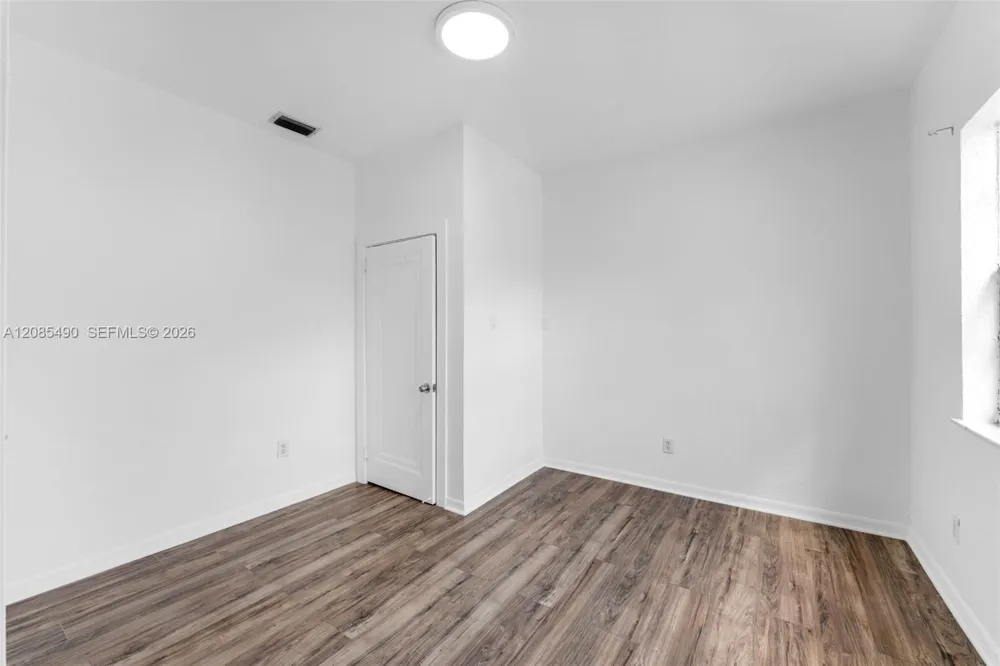5629 SW 7th St Miami, FL 33134