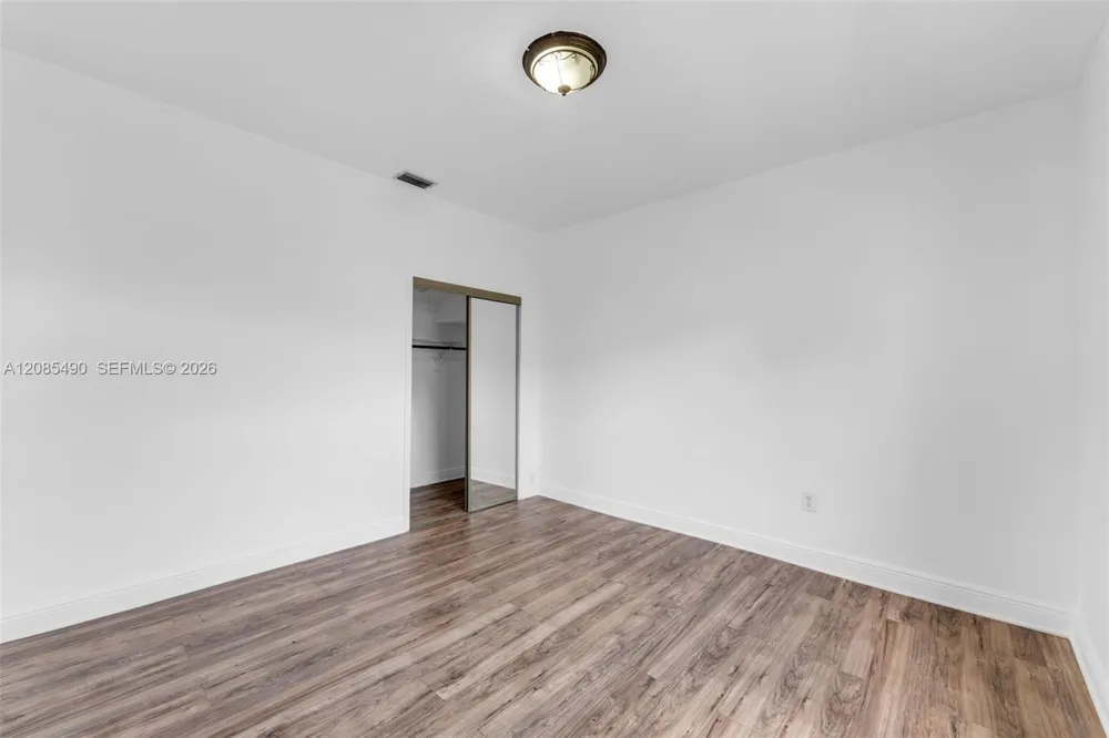 5629 SW 7th St Miami, FL 33134