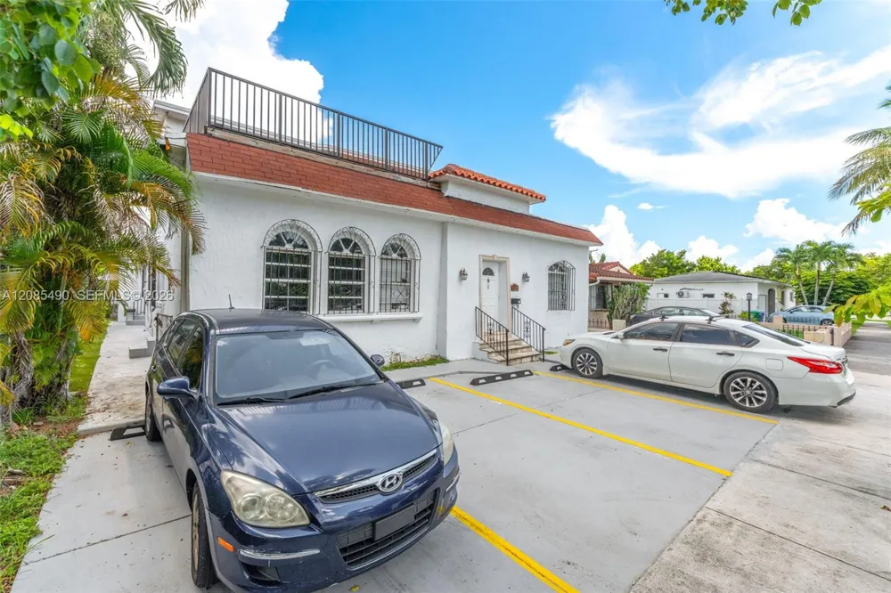 5629 SW 7th St Miami, FL 33134