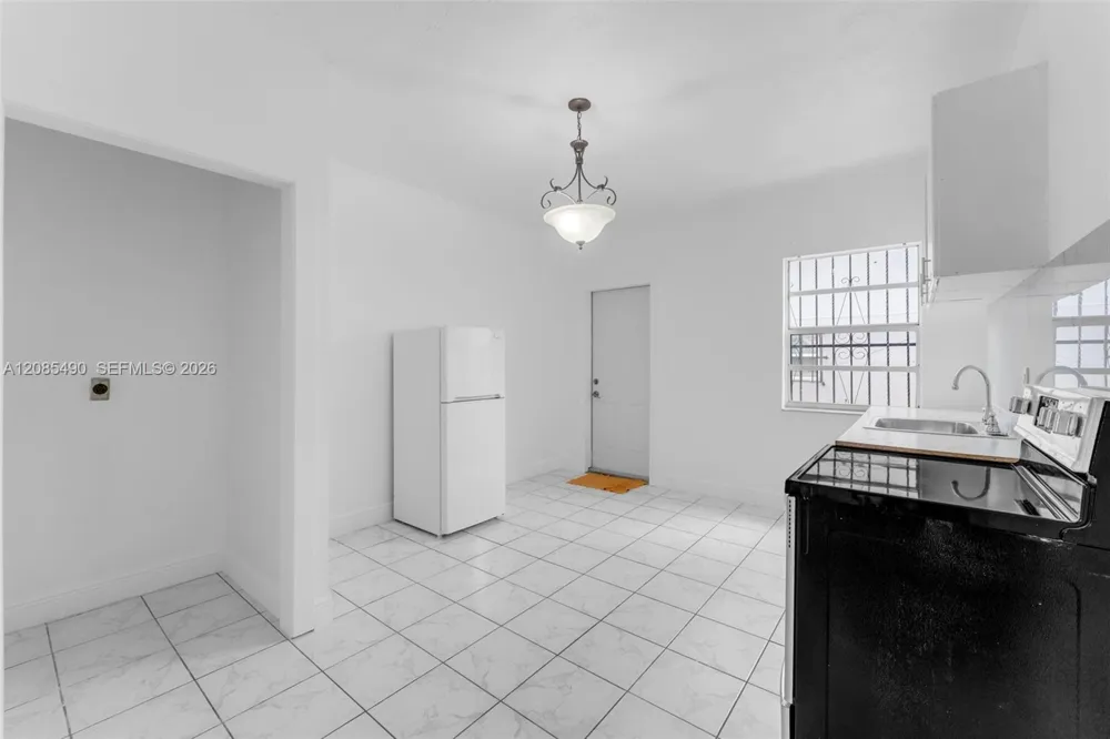 5629 SW 7th St Miami, FL 33134