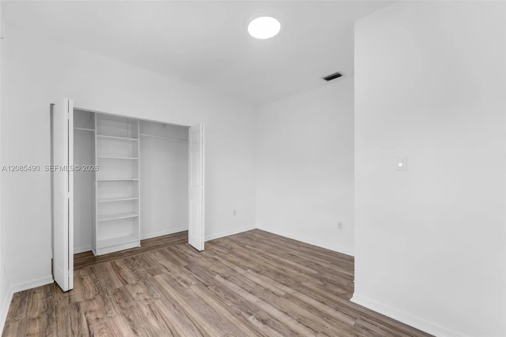 5629 SW 7th St Miami, FL 33134