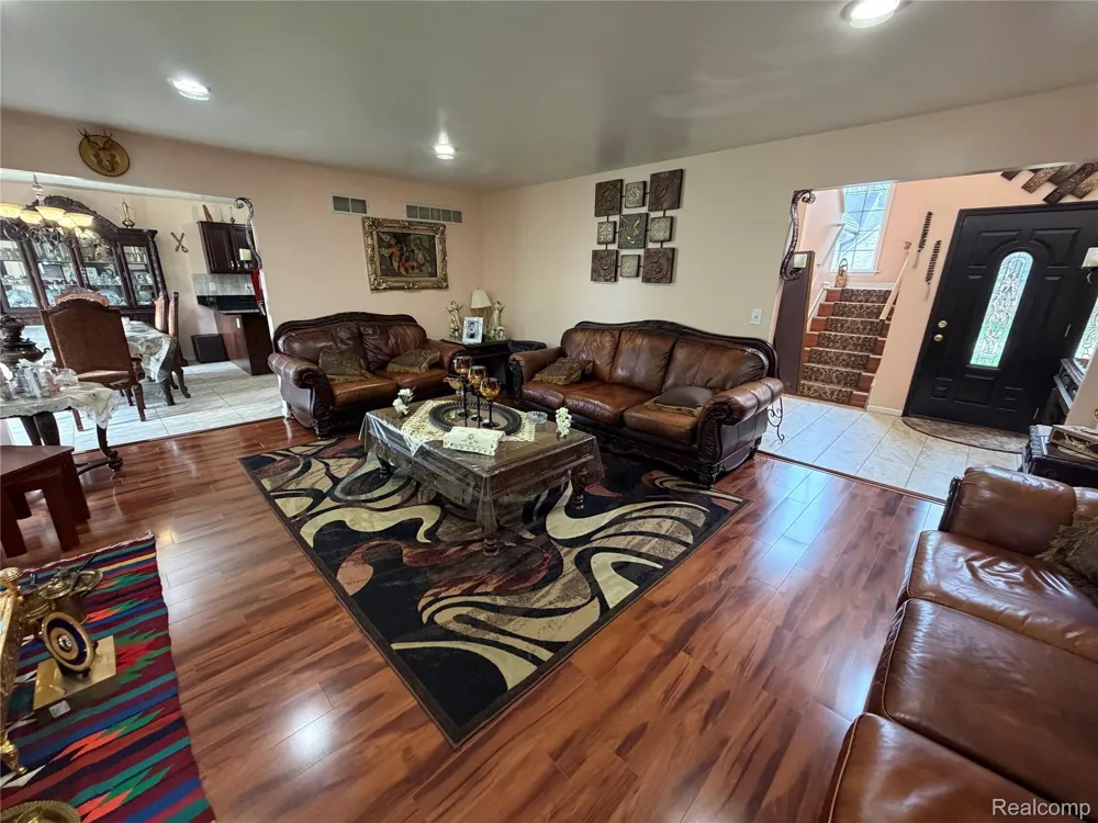 6153 Bianca Court Sterling Heights City, MI 48314