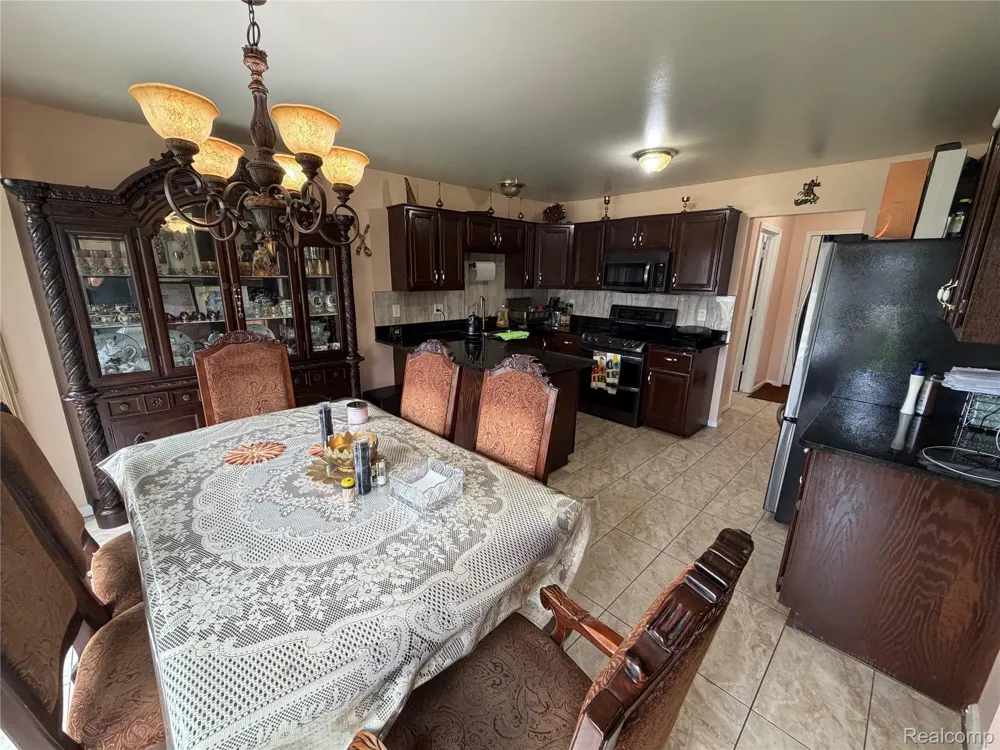 6153 Bianca Court Sterling Heights City, MI 48314