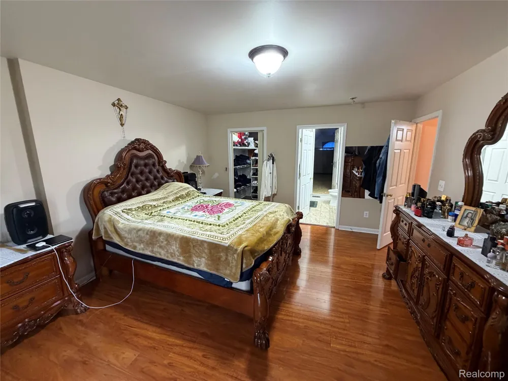 6153 Bianca Court Sterling Heights City, MI 48314