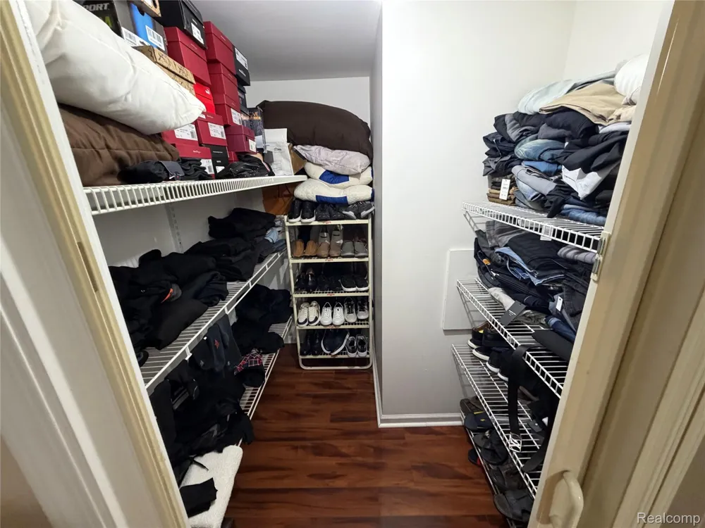 6153 Bianca Court Sterling Heights City, MI 48314