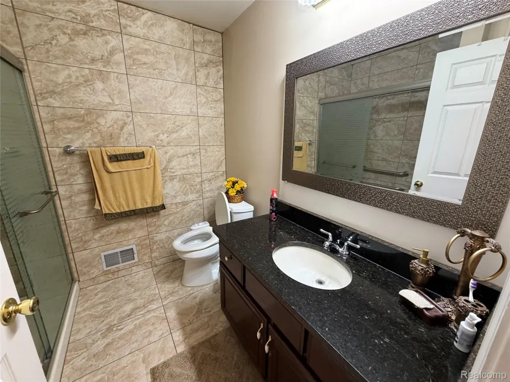 6153 Bianca Court Sterling Heights City, MI 48314