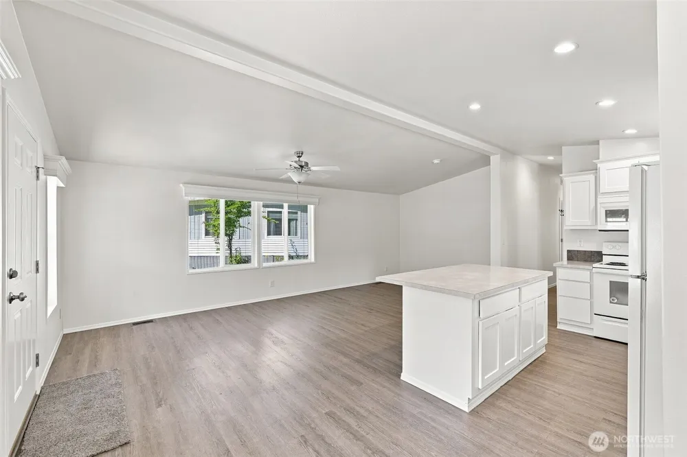 12617 113th Avenue Ct E #170 Puyallup, WA 98374
