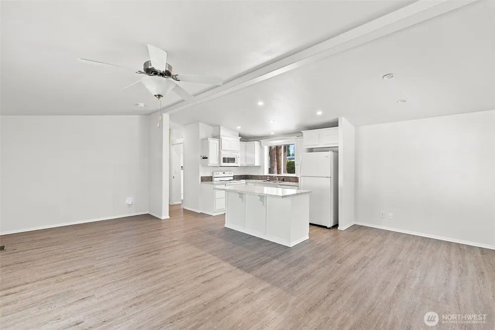 12617 113th Avenue Ct E #170 Puyallup, WA 98374