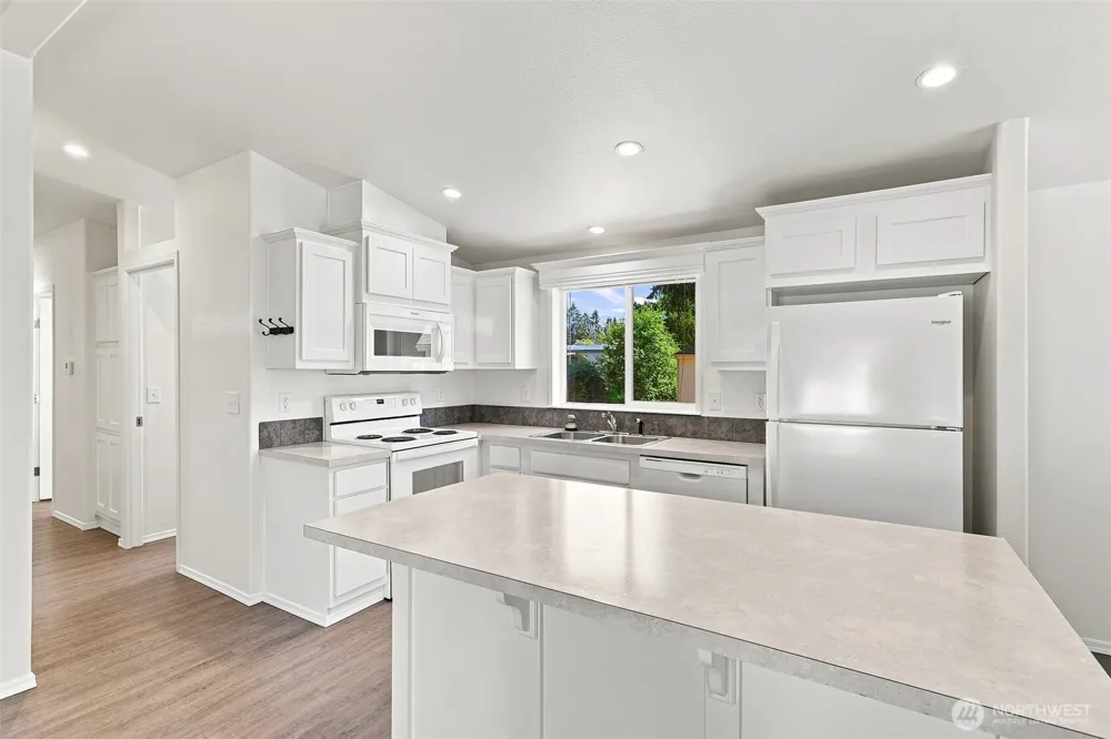 12617 113th Avenue Ct E #170 Puyallup, WA 98374