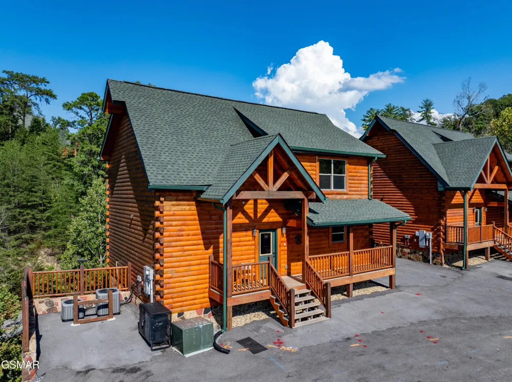 1802 Stone Wood Way Pigeon Forge, TN 37862