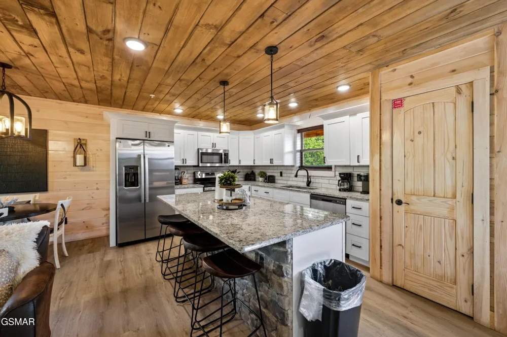 1802 Stone Wood Way Pigeon Forge, TN 37862