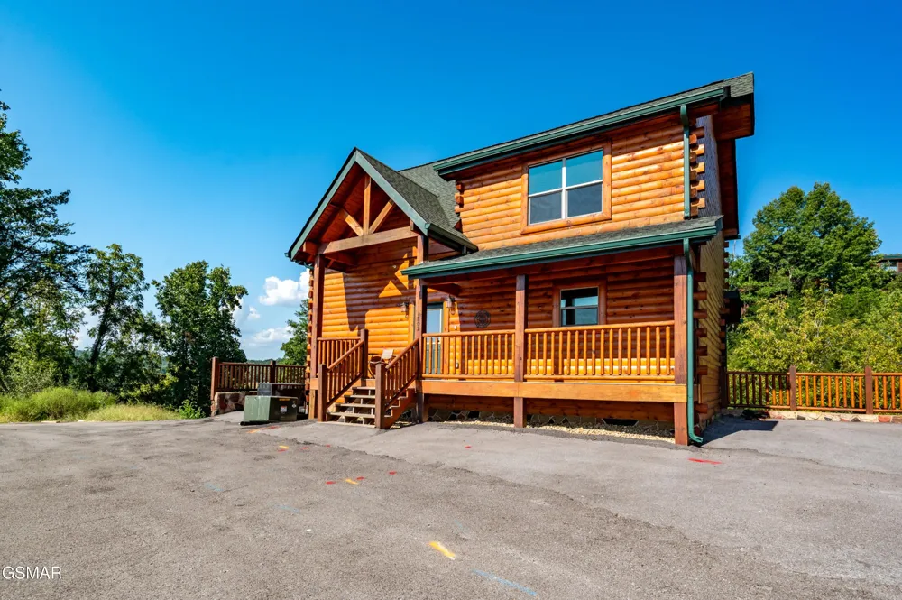 1802 Stone Wood Way Pigeon Forge, TN 37862