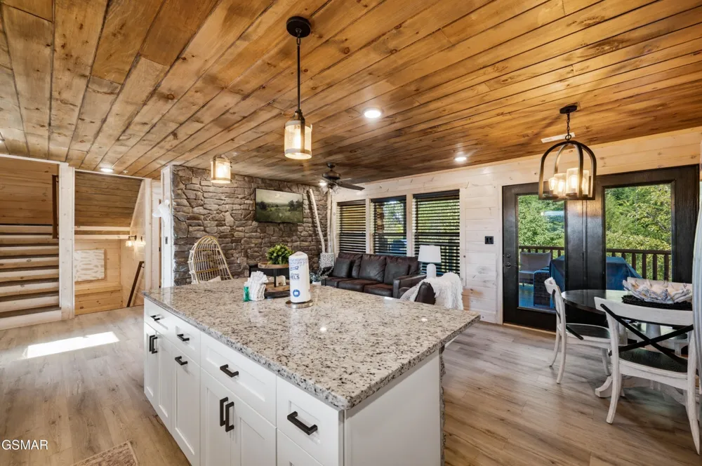 1802 Stone Wood Way Pigeon Forge, TN 37862