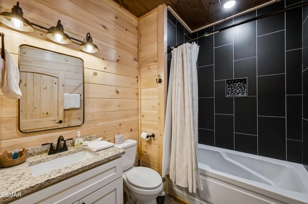 1802 Stone Wood Way Pigeon Forge, TN 37862