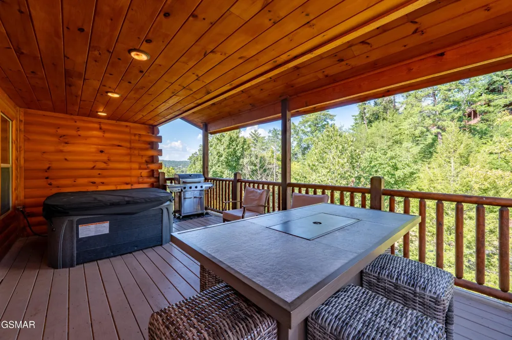 1802 Stone Wood Way Pigeon Forge, TN 37862
