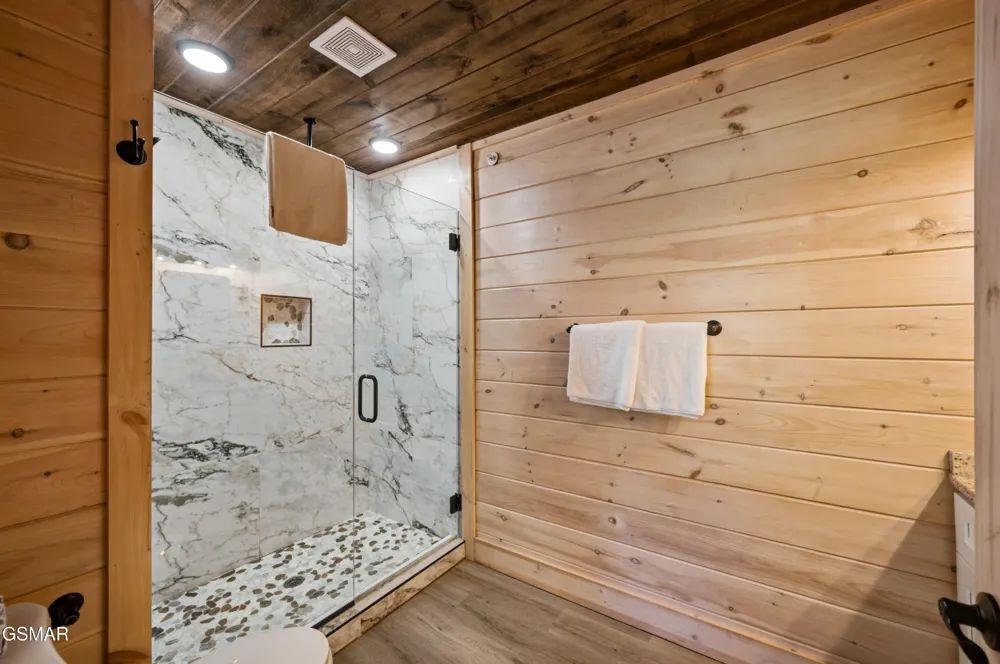 1802 Stone Wood Way Pigeon Forge, TN 37862