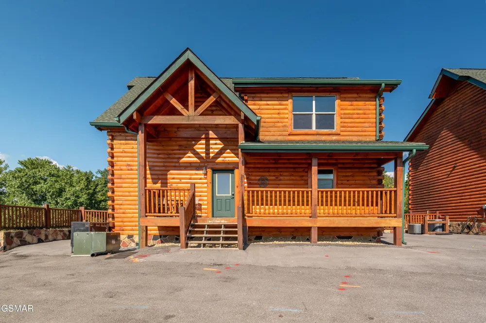 1802 Stone Wood Way Pigeon Forge, TN 37862