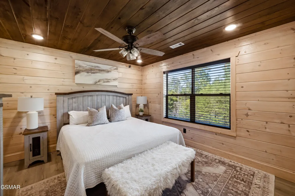 1802 Stone Wood Way Pigeon Forge, TN 37862
