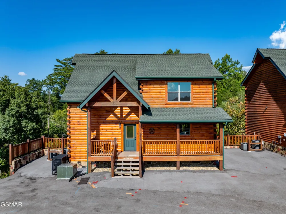 1802 Stone Wood Way Pigeon Forge, TN 37862