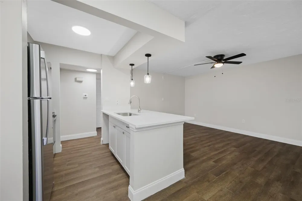 1500 W BAY DRIVE #206 Largo, FL 33770