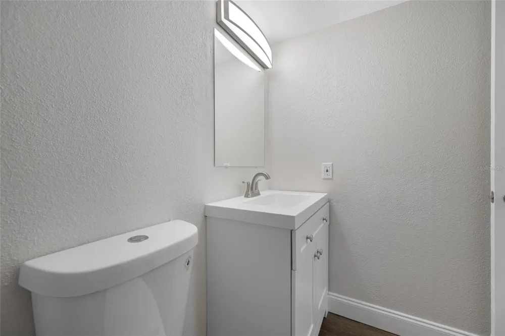 1500 W BAY DRIVE #206 Largo, FL 33770