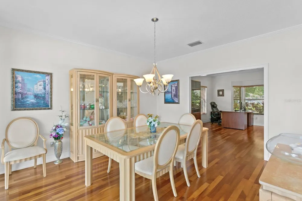 13548 LAKE MAGDALENE DRIVE Tampa, FL 33613