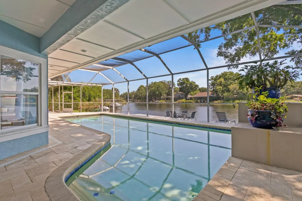 13548 LAKE MAGDALENE DRIVE Tampa, FL 33613