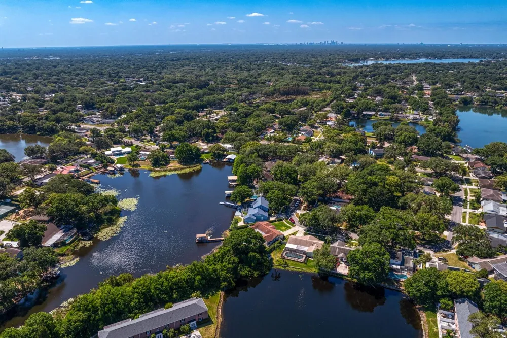 13548 LAKE MAGDALENE DRIVE Tampa, FL 33613