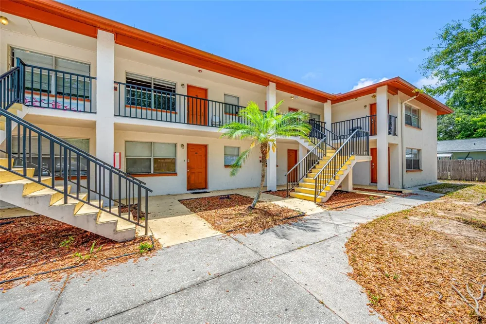 1767 S LEO LANE S #104 Clearwater, FL 33755