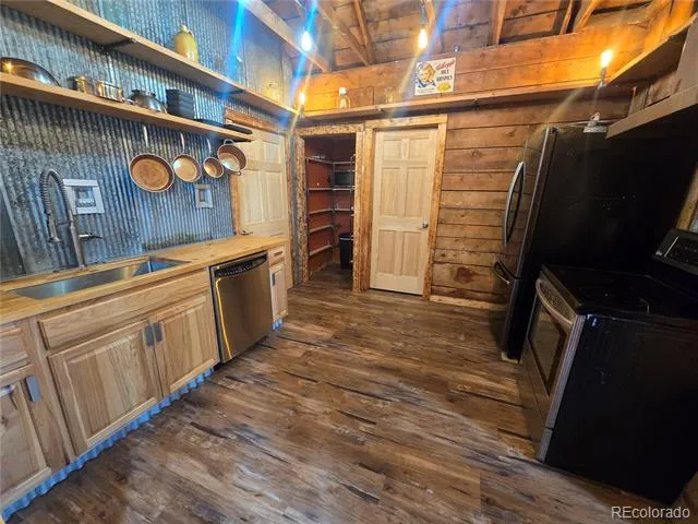 207 W Eaton Avenue Cripple Creek, CO 80813