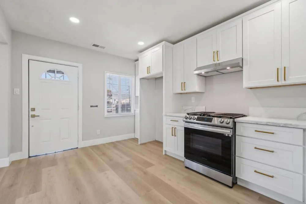 1042 69th Avenue Oakland, CA 94621