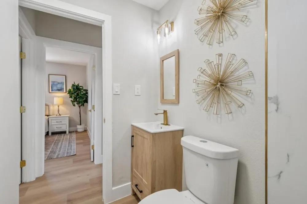 1042 69th Avenue Oakland, CA 94621