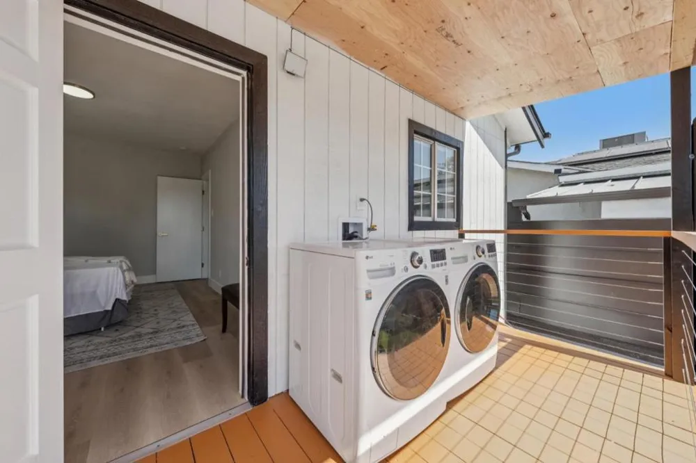 1042 69th Avenue Oakland, CA 94621
