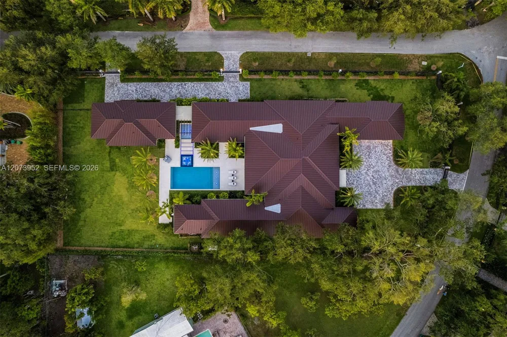 10860 SW 67th Ct Pinecrest, FL 33156
