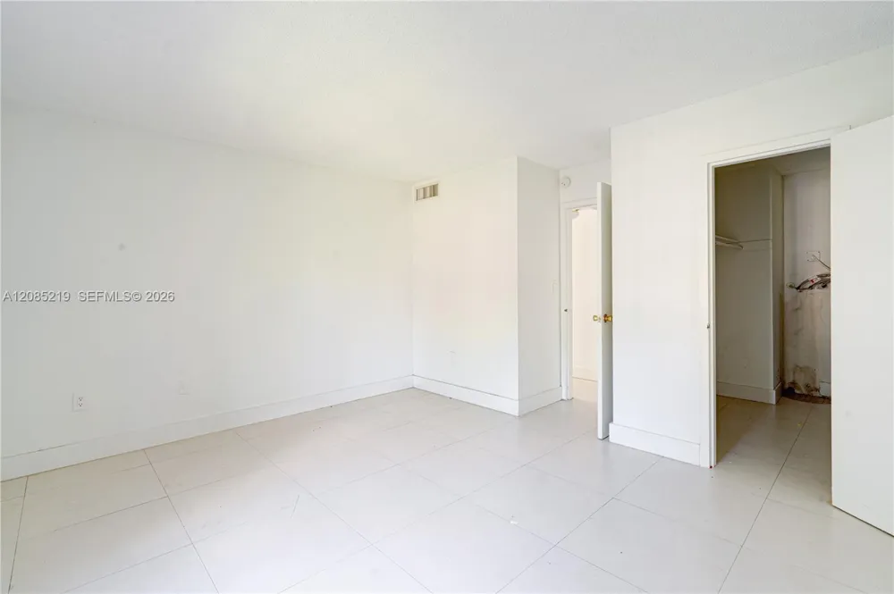 5102 NW 79th Ave #206 Doral, FL 33166