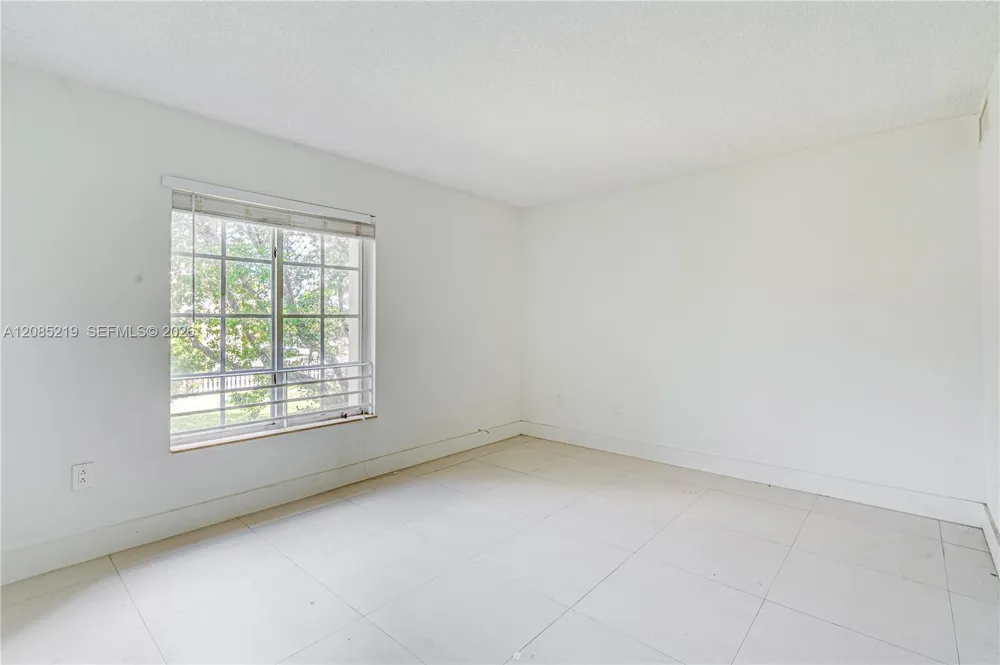 5102 NW 79th Ave #206 Doral, FL 33166