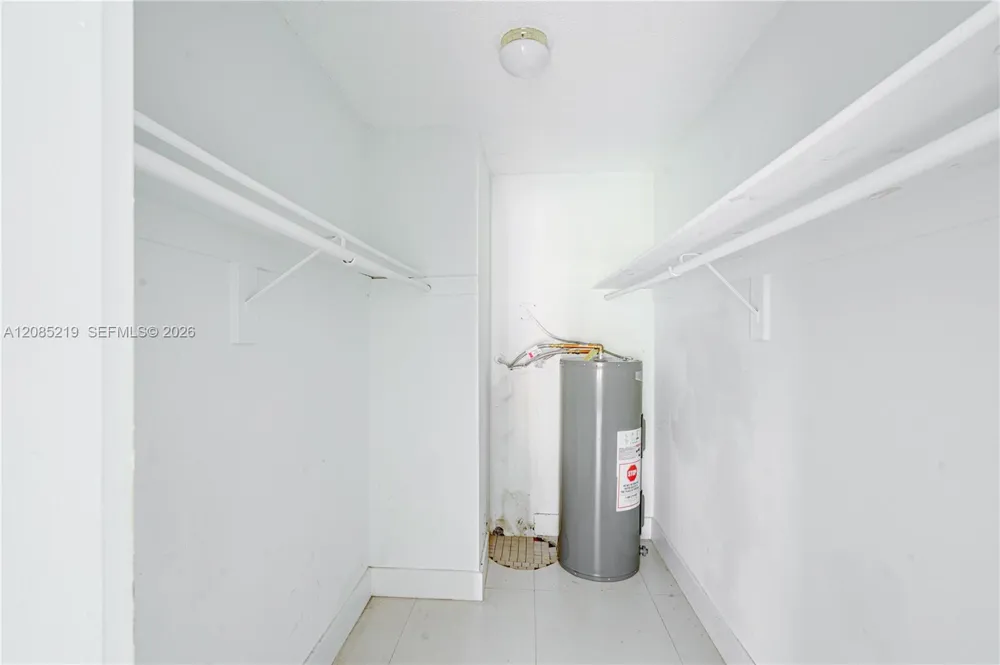 5102 NW 79th Ave #206 Doral, FL 33166