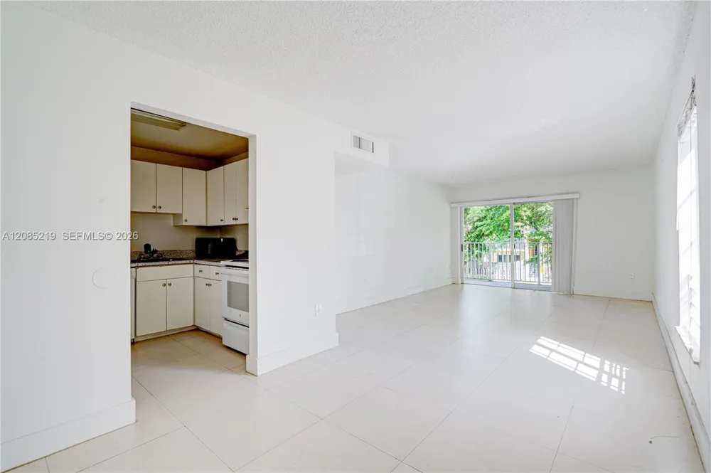 5102 NW 79th Ave #206 Doral, FL 33166