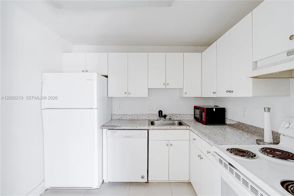 5102 NW 79th Ave #206 Doral, FL 33166