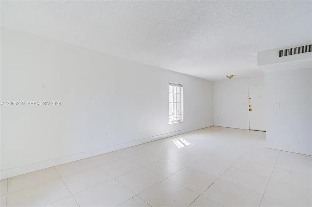 5102 NW 79th Ave #206 Doral, FL 33166