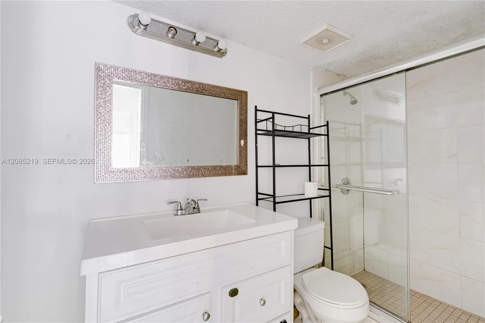 5102 NW 79th Ave #206 Doral, FL 33166
