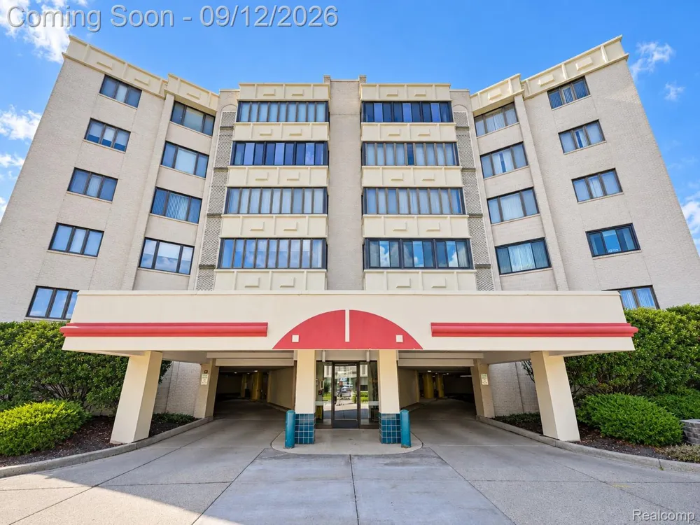 43050 12 Oaks Crescent Drive #4055 Novi City, MI 48377