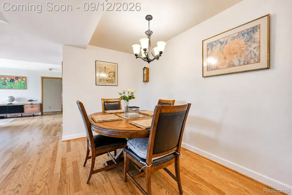 43050 12 Oaks Crescent Drive #4055 Novi City, MI 48377
