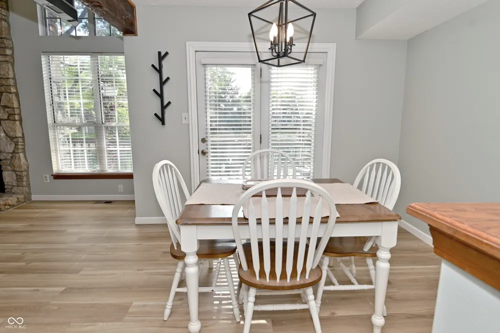 4758 Stansbury Lane Indianapolis, IN 46254