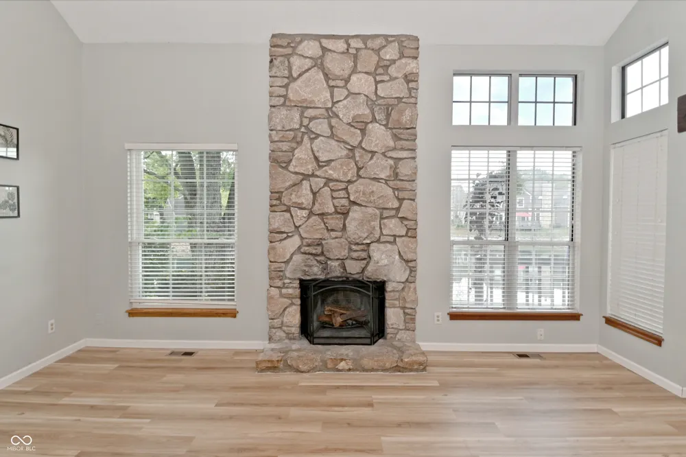 4758 Stansbury Lane Indianapolis, IN 46254