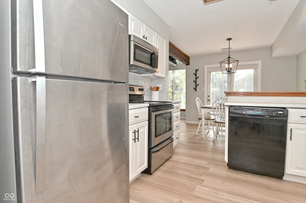 4758 Stansbury Lane Indianapolis, IN 46254