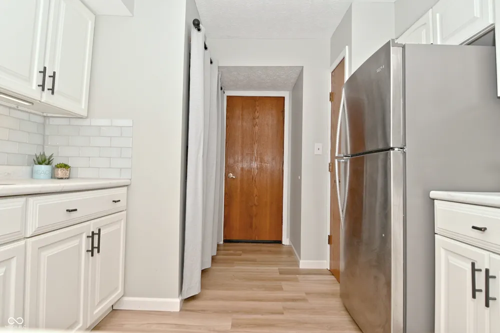 4758 Stansbury Lane Indianapolis, IN 46254