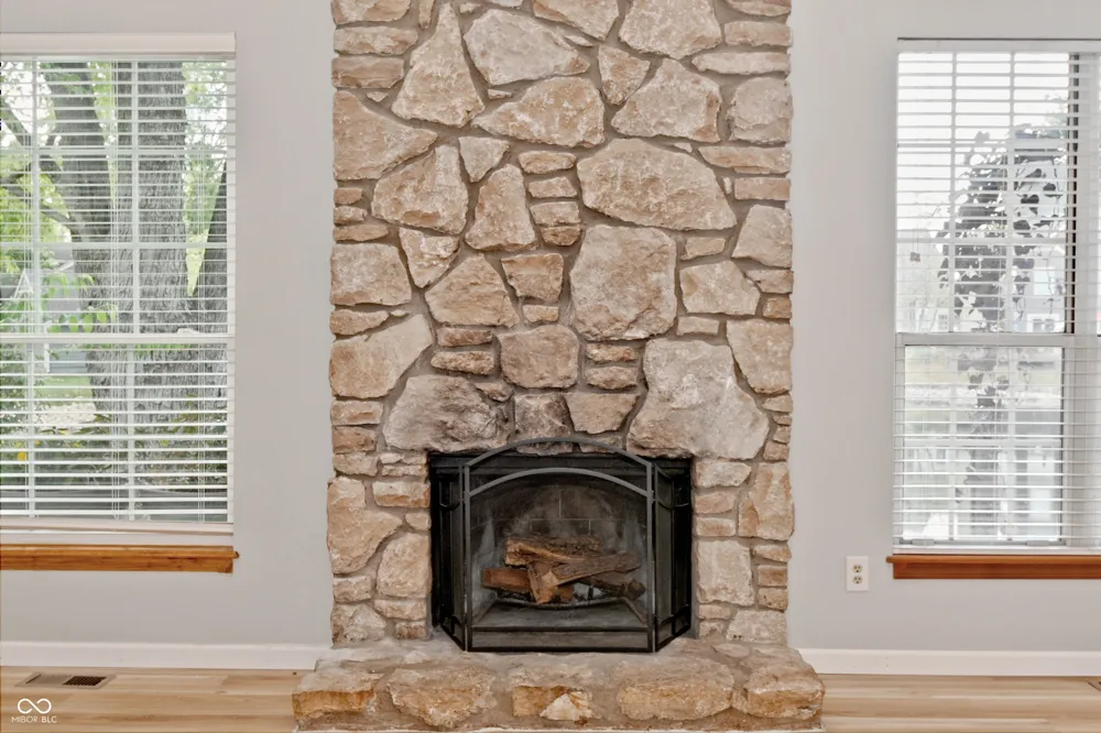4758 Stansbury Lane Indianapolis, IN 46254